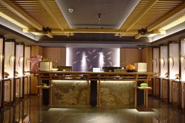 桑拿按摩，夜生活天堂：武汉会所价格揭秘(武汉 桑拿会所)